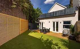 The Battersea Secret - Trendy 3Bdr Flat With Patio